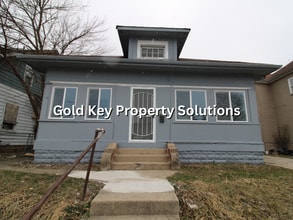 Building Photo - 1706 Jackson St