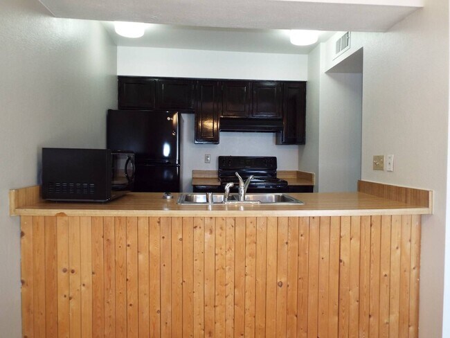 Foto del edificio - 1688 W Village Way