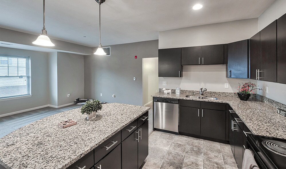 Rochester Village Apartments at Park Place Apartments in Cranberry