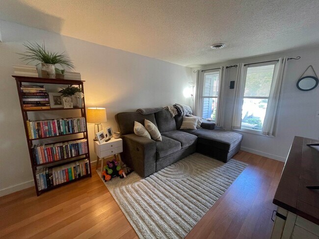 Foto del edificio - 40 Bourn Brook Road Unit 49
