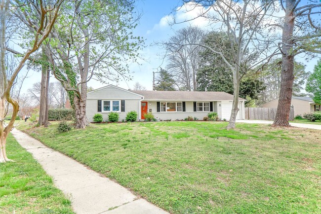 Foto del edificio - Stylish 3-Bed Brick Home in Central VB!