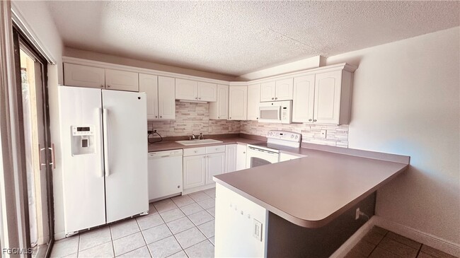 Building Photo - 1715 Park Meadows Dr