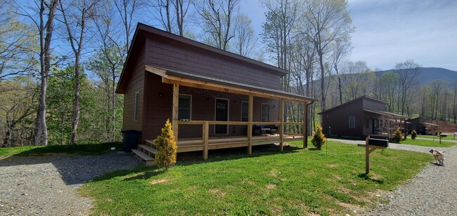 Building Photo - Beautiful 1bd Cabin In Trade, Tennessee