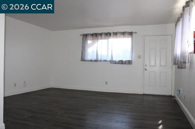 Foto del edificio - 3800 Waller Ave