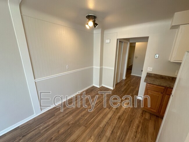 Building Photo - 5607 Samver Rd