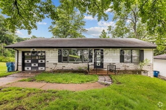 Building Photo - 8881 Darnell Pl