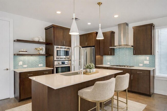 Foto del edificio - 2301 Bluebonnet Ln