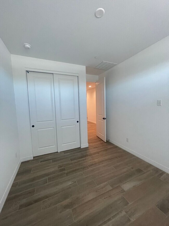 Building Photo - 13419 W Crimson Ter