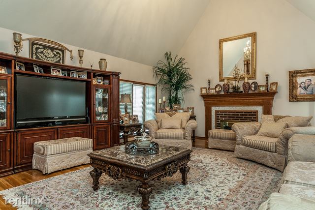 Foto del edificio - 3505 Lakeview Cir