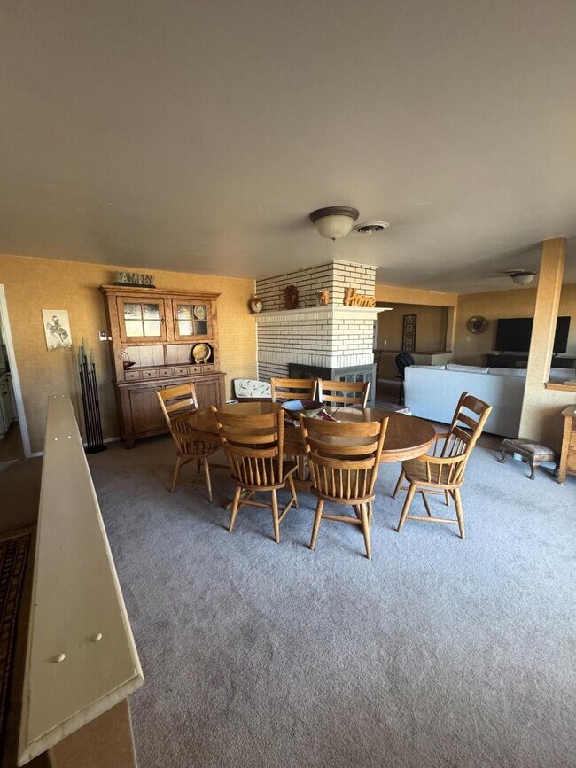 Foto del edificio - 822 Moose St