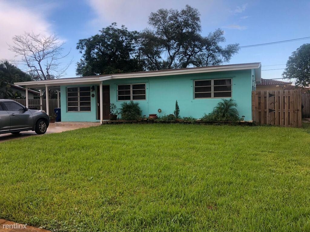 Primary Photo - 2 br, 1 bath House - 1032 SW 22nd Ave