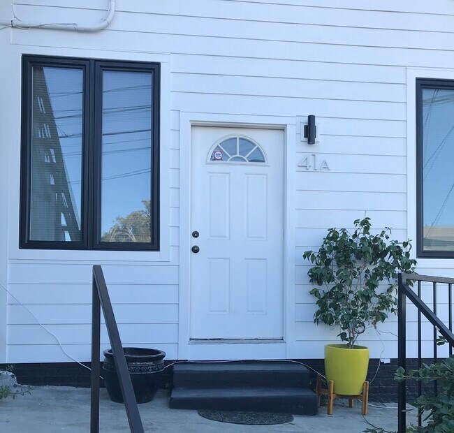 Building Photo - 41 Peralta Ave