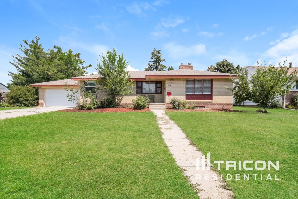 Foto principal - 625 W 11th St