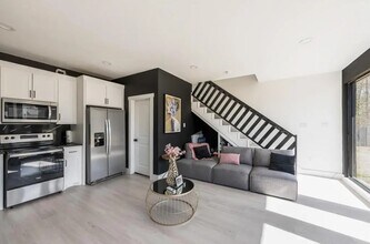 Building Photo - 13 Rd 660