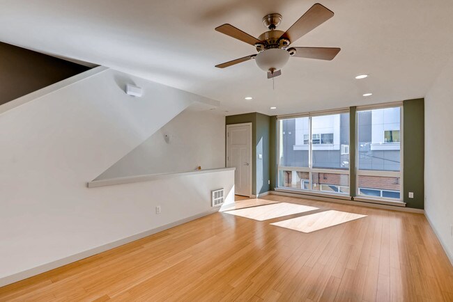 Building Photo - 111 17TH AVE
