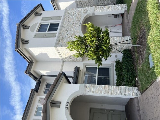 Building Photo - 12318 NW 23rd Ct