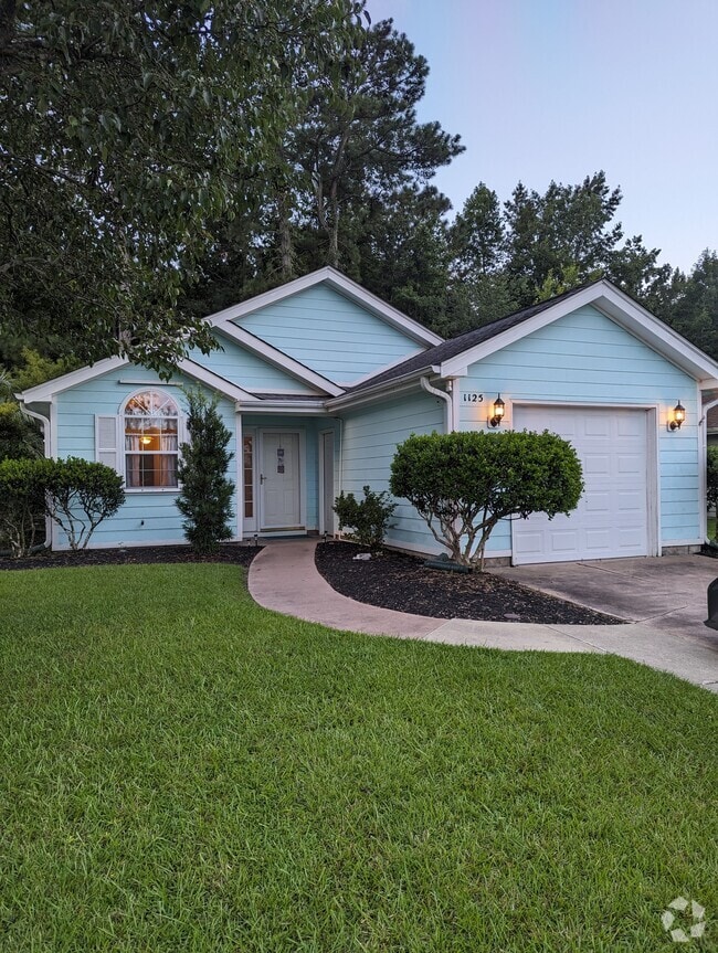 Building Photo - 1125 Ganton Way