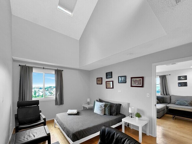 Foto del edificio - 24 Corey St