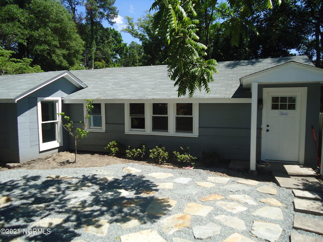 Building Photo - 2204 Princess Pl Dr