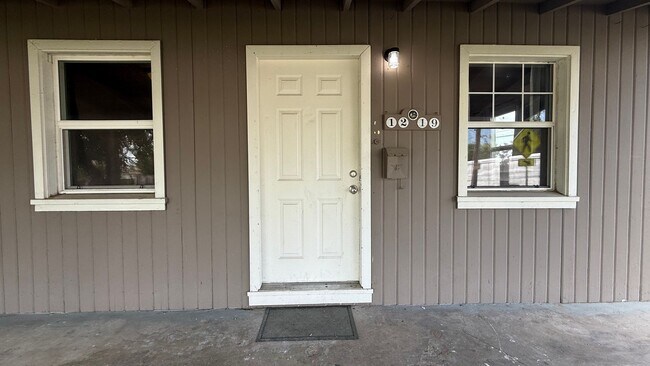 Foto del edificio - Must See 1 Bedroom in Visalia