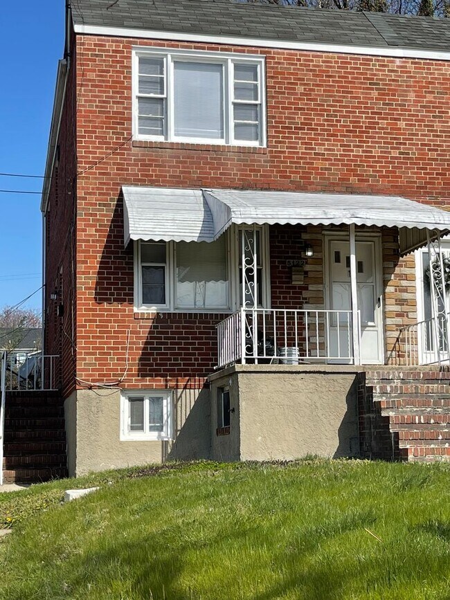 Foto del edificio - 5122 Plainfield Ave