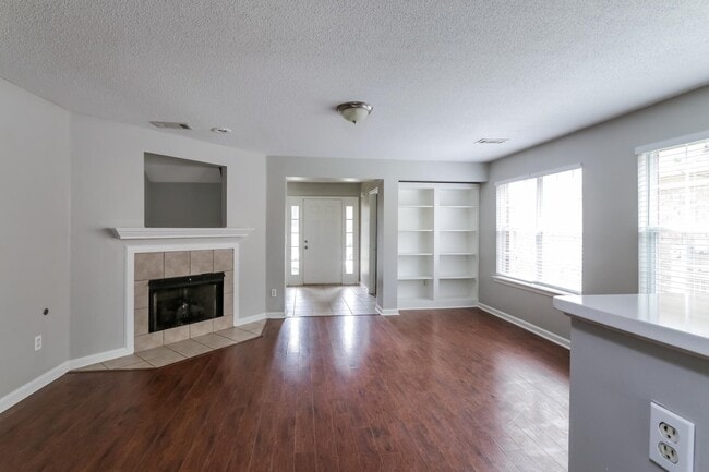 Foto del edificio - 5414 Maiden Grass Dr