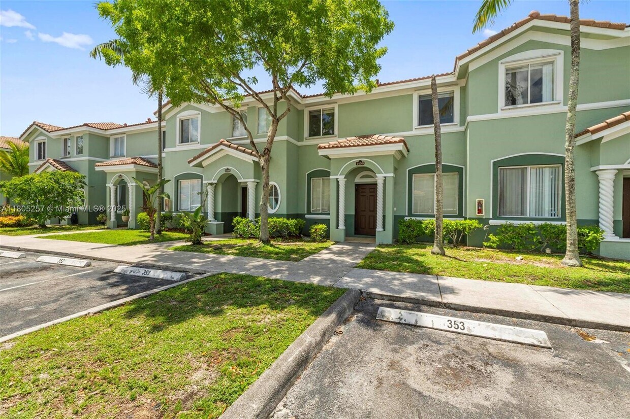 Primary Photo - 1458 SE 24th Ct