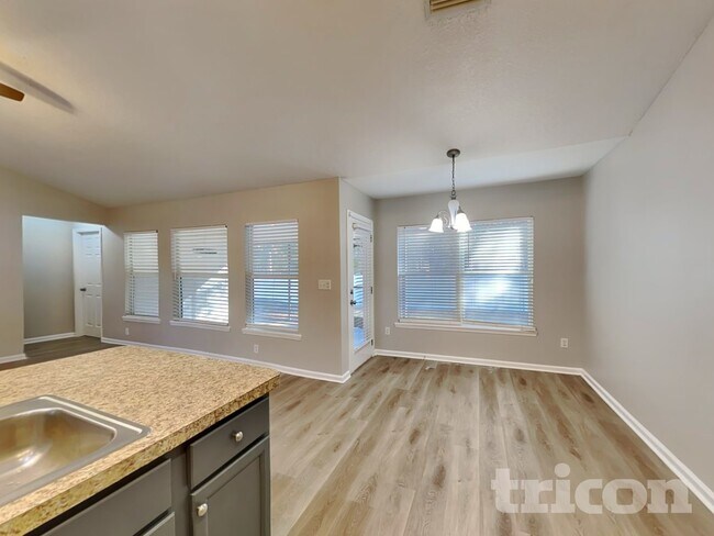 Building Photo - 6529 Sandlers Preserve Dr