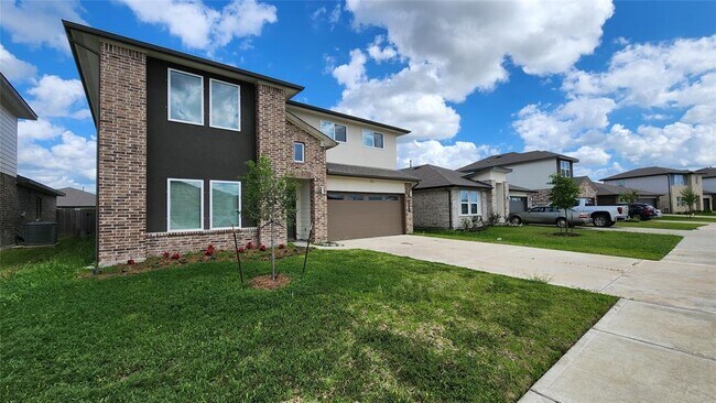 Building Photo - 8027 Brahman Ln
