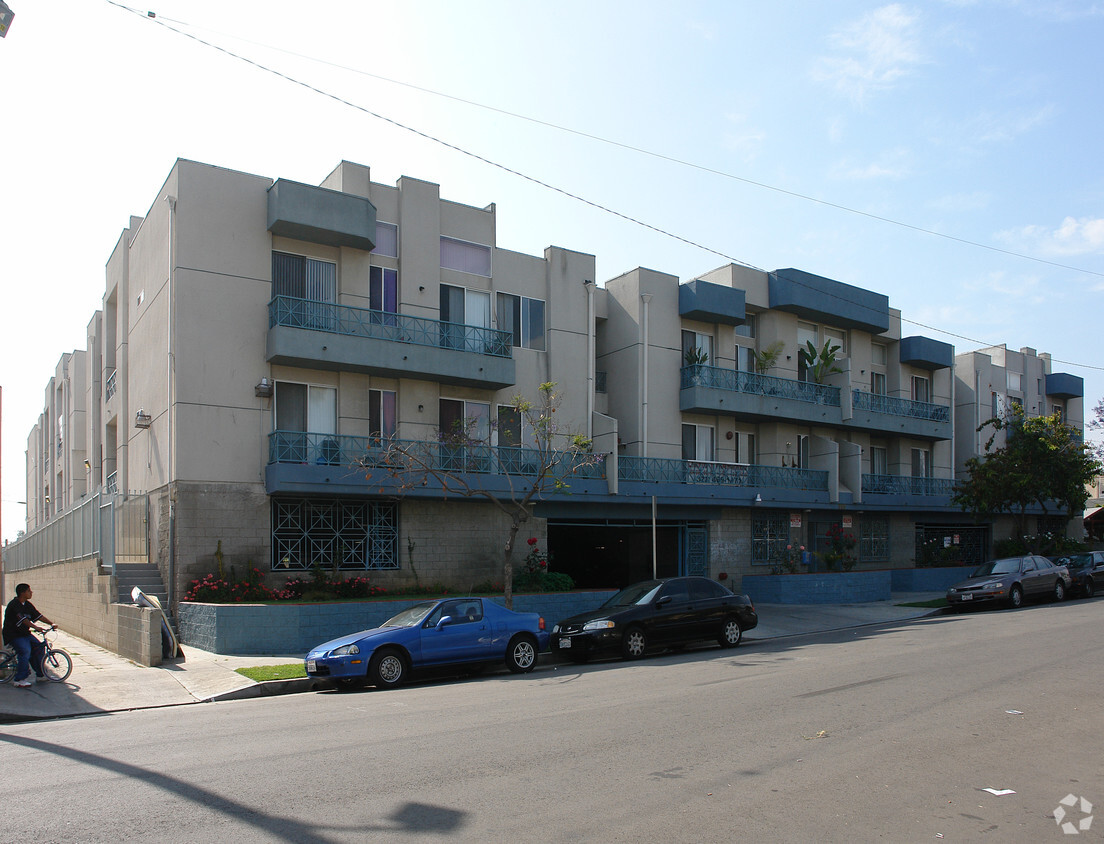 Primary Photo - Serrano Place