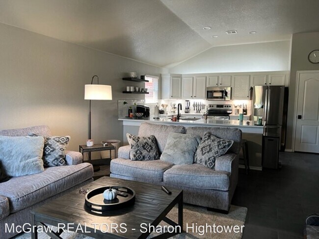 Foto del edificio - 3 br, 2 bath House - 1258 Kingston Rd