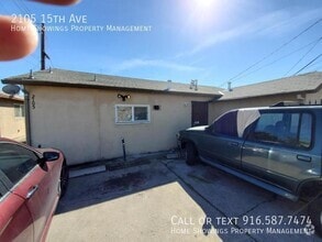 Building Photo - 2105 15th Ave