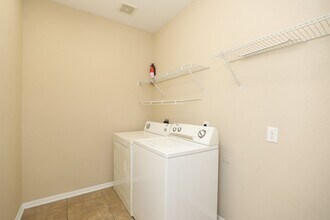 Building Photo - 11023 Heartland Grove Dr