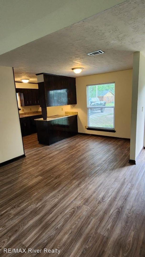 Foto del edificio - 3 br, 2 bath House - 2627 Teakwood Drive
