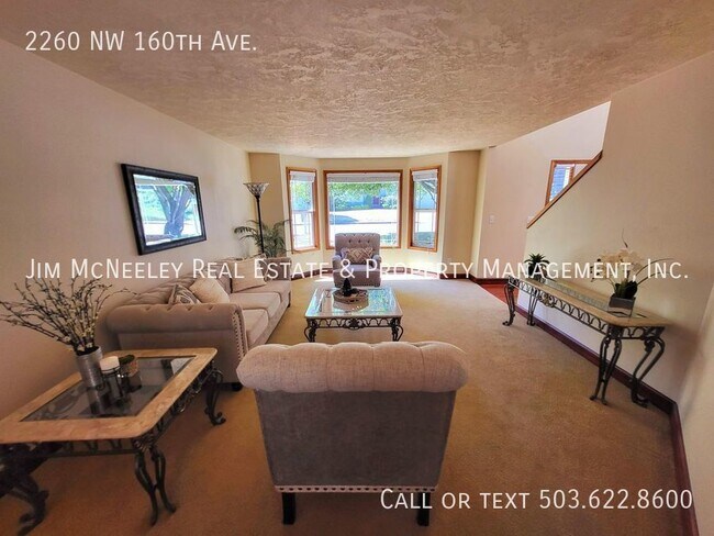 Building Photo - Fantastic, updated, 5 bedroom home in Beth...