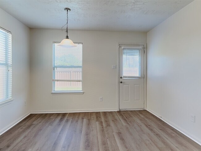 Foto del edificio - 3410 Maris Way