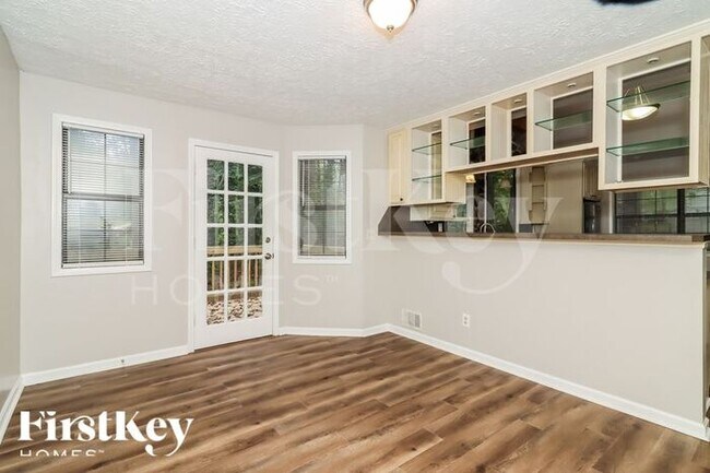 Foto del edificio - 84 Powder Creek Ct