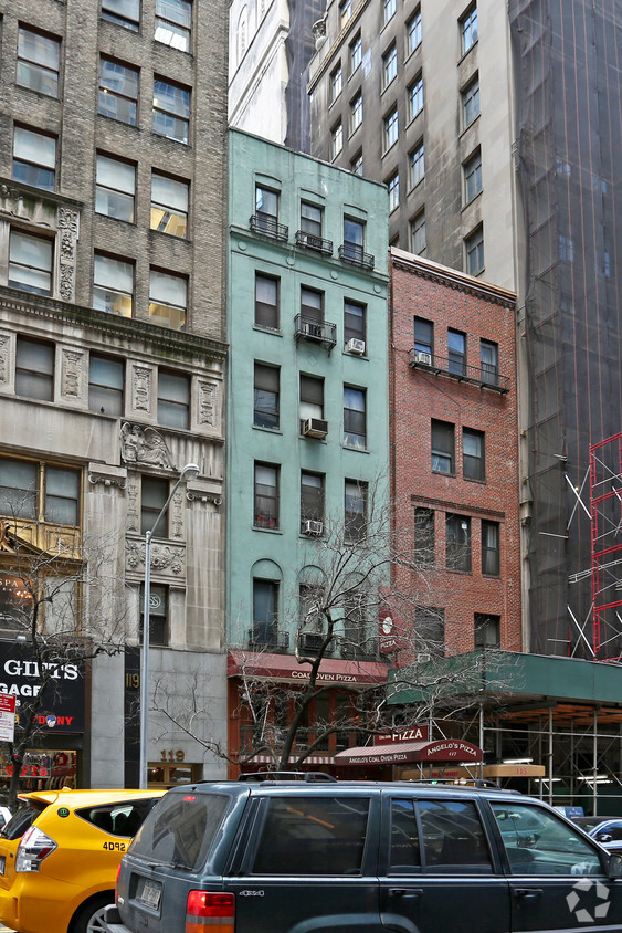 Foto del edificio - 117 W 57th St