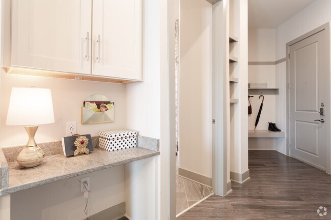 2BR,2BA - 1268SF - B3 - ENTRY/DESK AREA - The Banks at Las Colinas