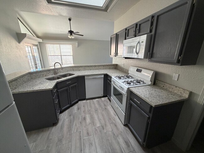 Foto del edificio - 4724 Loma de Cobre Dr