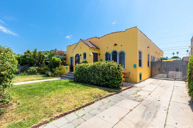 Foto del edificio - 1946 S Palm Grove Ave