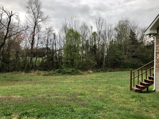 Building Photo - 2121 Bracey Cir