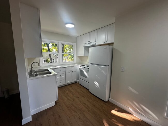 Foto del edificio - Cozy three-bedroom 1 bath house with small...
