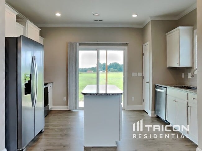 Building Photo - 112 Fish Whistle Ct