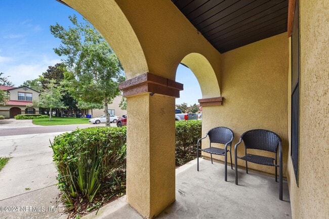 Building Photo - 632 Briar Way Ln