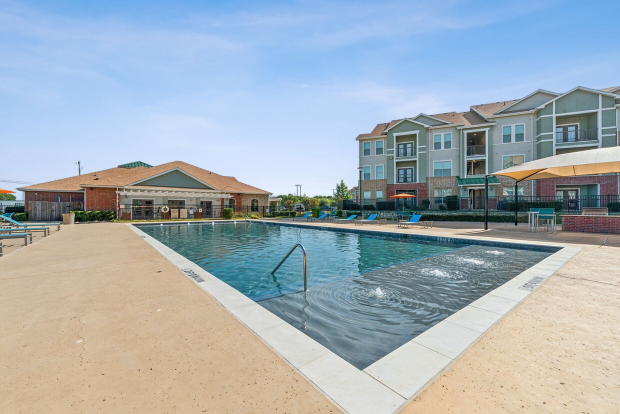 Primary Photo - Spyglass Of Ennis