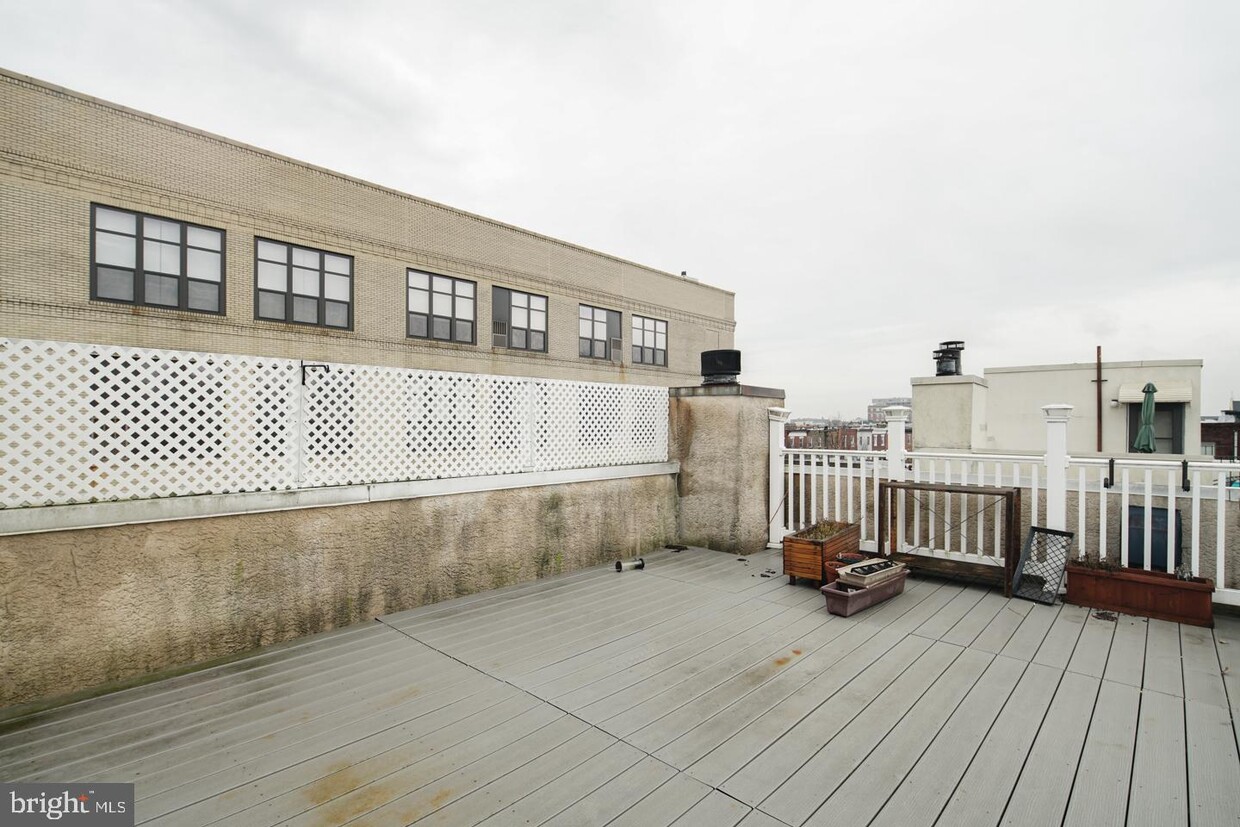 Primary Photo - 814 S Sheridan St
