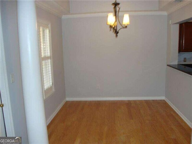 Foto del edificio - 220 Renaissance Pkwy NE
