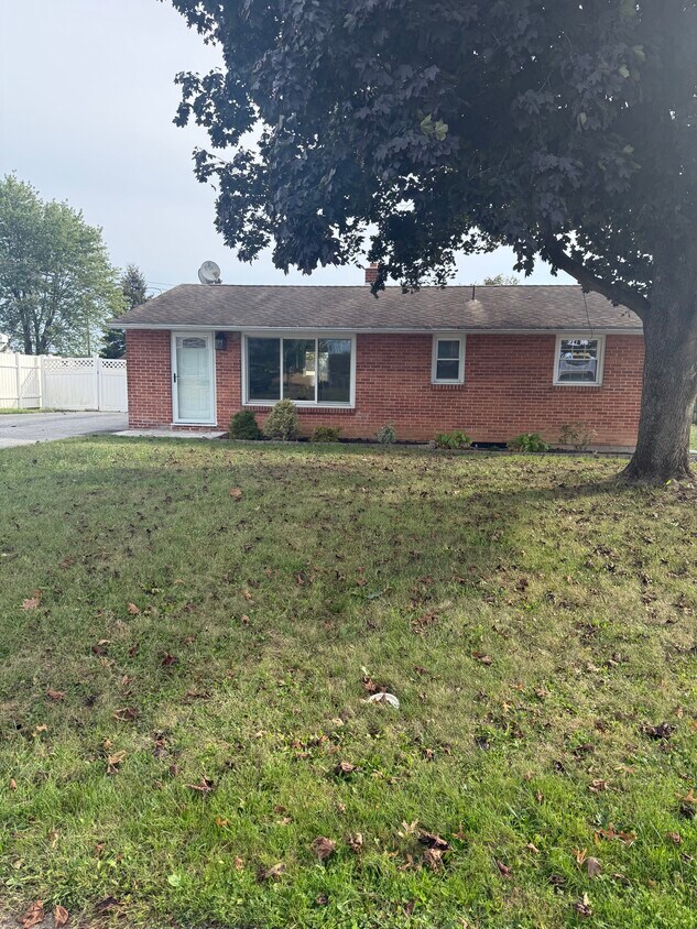 Foto principal - 102 A St