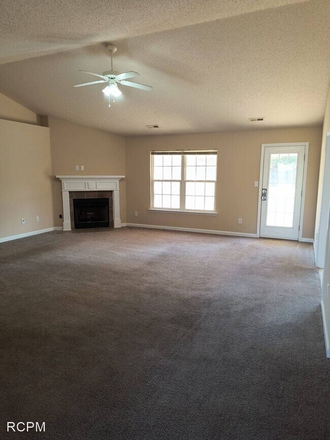 Building Photo - 3 br, 2 bath House - 109 Crystal Breeze Dr.